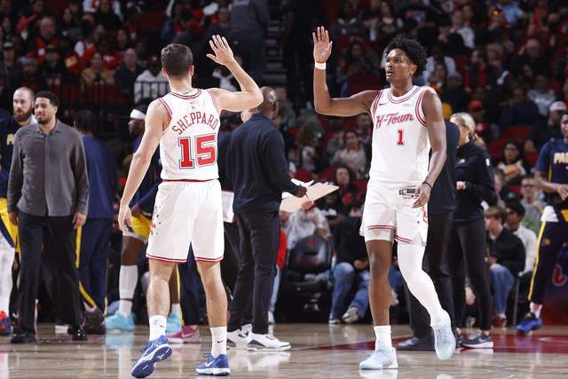 开云APP-火箭小将爆发！乌度卡应给他更多球权 KD：他是情绪非常稳定的人